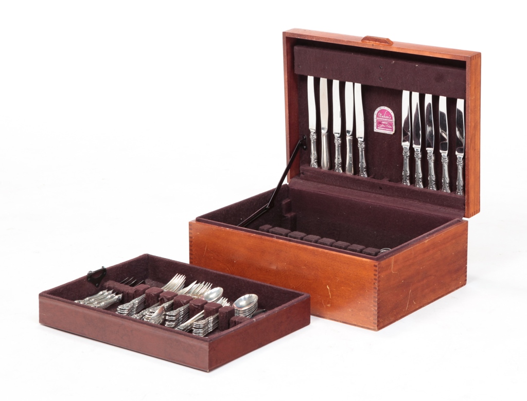 Appraisal: American patented Sterling silver flatware set for eight Including dinner