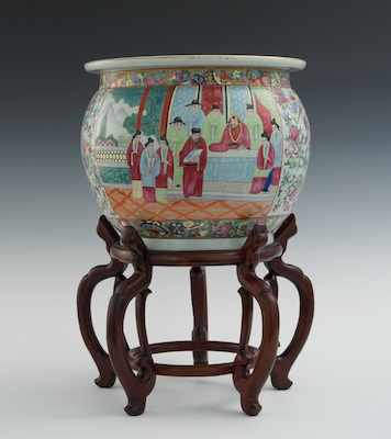 Appraisal: A Large Chinese Famille Porcelain Jardiniere th Century The porcelain