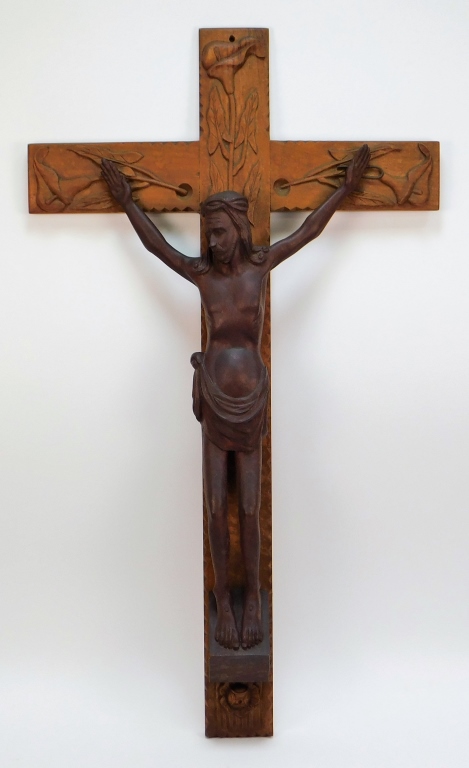 Appraisal: FRANK MORAN FOLK ART CARVED WOOD CRUCIFIX VermontContemporaryFigural depiction of