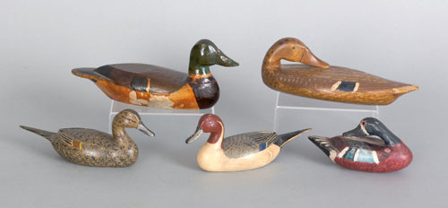 Appraisal: Group of five Illinois River miniature duck decoys mid th