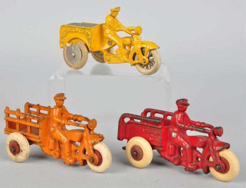 Appraisal: Lot of Cast Iron Motorcycle Toys American Includes one small