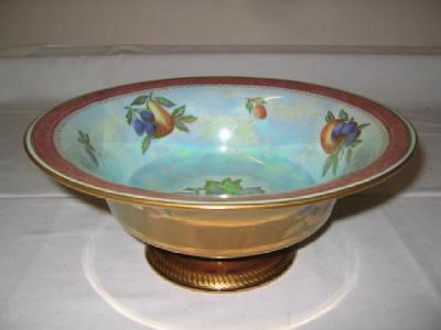 Appraisal: A WEDGWOOD LUSTRE BOWL the interior printed and painted with