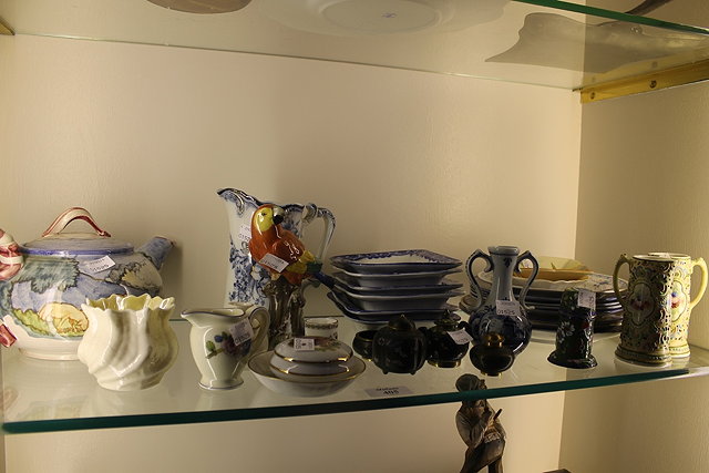 Appraisal: A COLLECTION OF ITEMS to include a Rosenthal teapot a