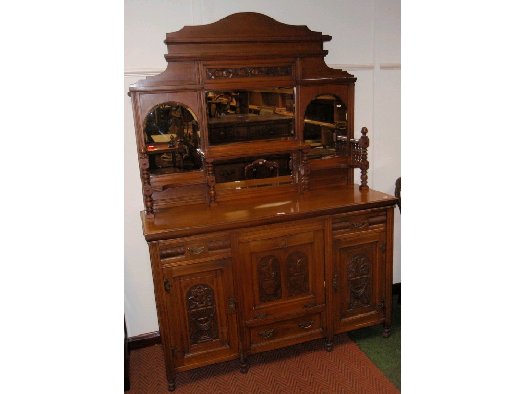 Appraisal: A late Victorian oak mirror backed sideboard cm wide