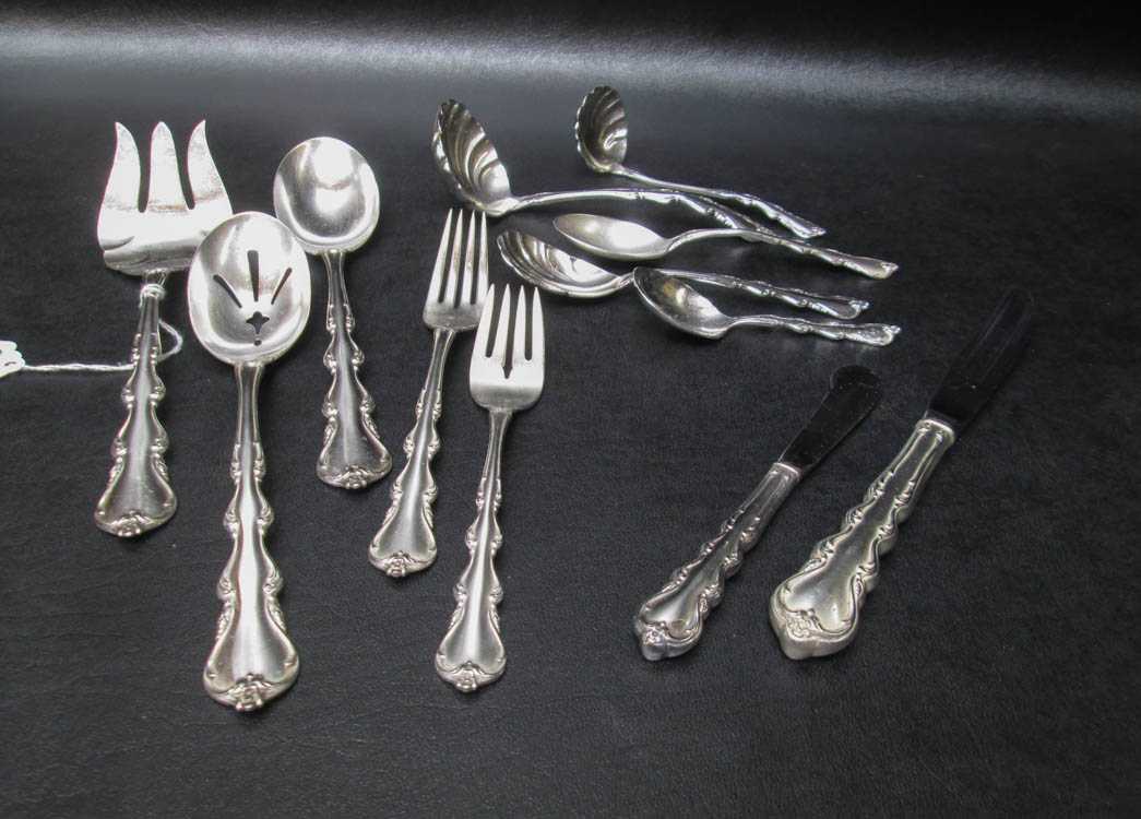 Appraisal: INTERNATIONAL SILVER ANGELIQUE STERLING SILVER FLATWARE SET thirty-six pieces comprised