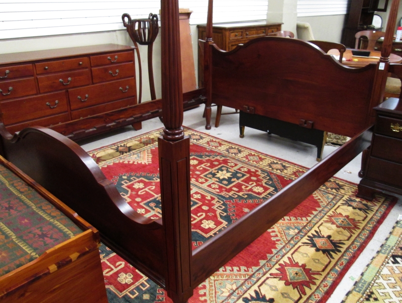 Appraisal: FEDERAL STYLE MAHOGANY FOUR-POST CANOPY BED WITH RAILS king size