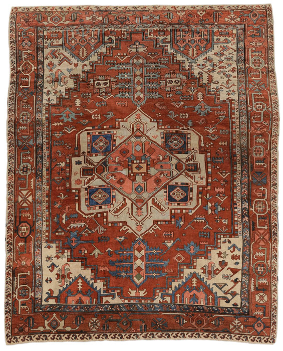 Appraisal: Fine Serapi Carpet Persian early th century ivory-ground central medallion