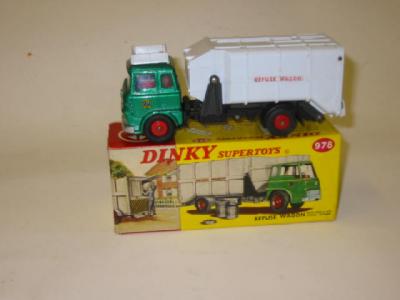 Appraisal: Refuse Wagon metallic green cab boxed G-E