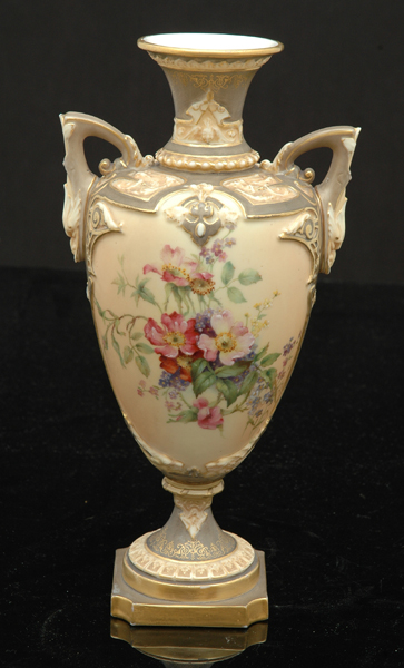 Appraisal: A ROYAL WORCESTER BLUSH IVORY PORCELAIN VASE Circa Baluster with