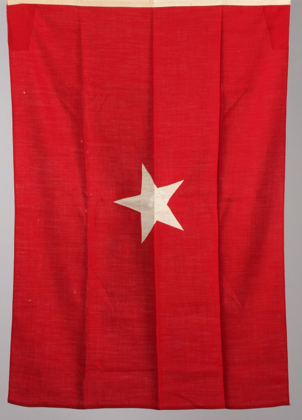 Appraisal: Large linsey-woolsey flag exhibiting red field with single white star