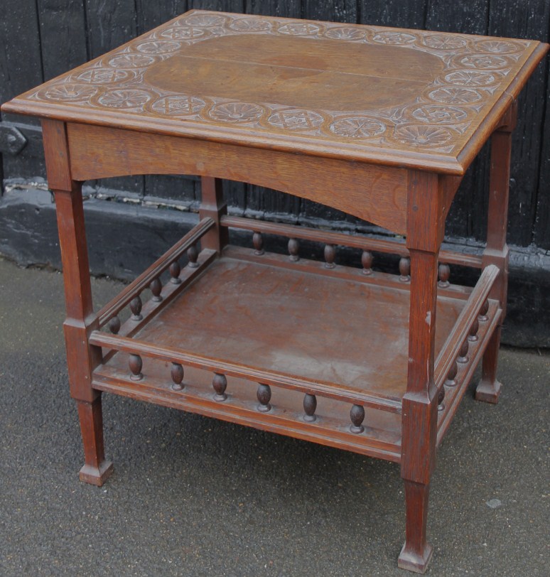 Appraisal: A late thC oak occasional table the upper over hanging