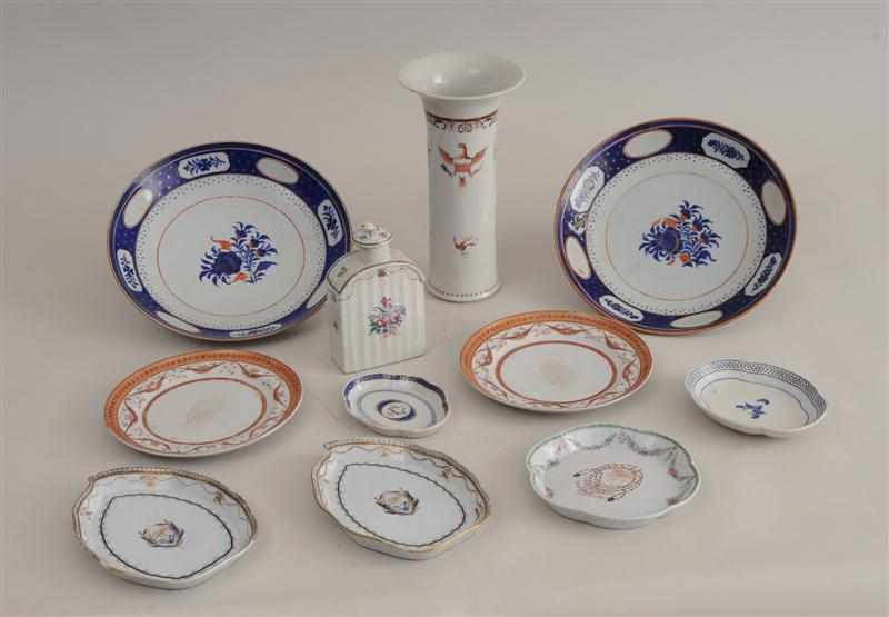 Appraisal: CHINESE PORCELAIN TABLE ARTICLES Comprising a pair of deep dishes