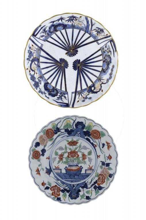 Appraisal: A DERBY FLUTED DESSERT DISH decorated in underglaze blue and