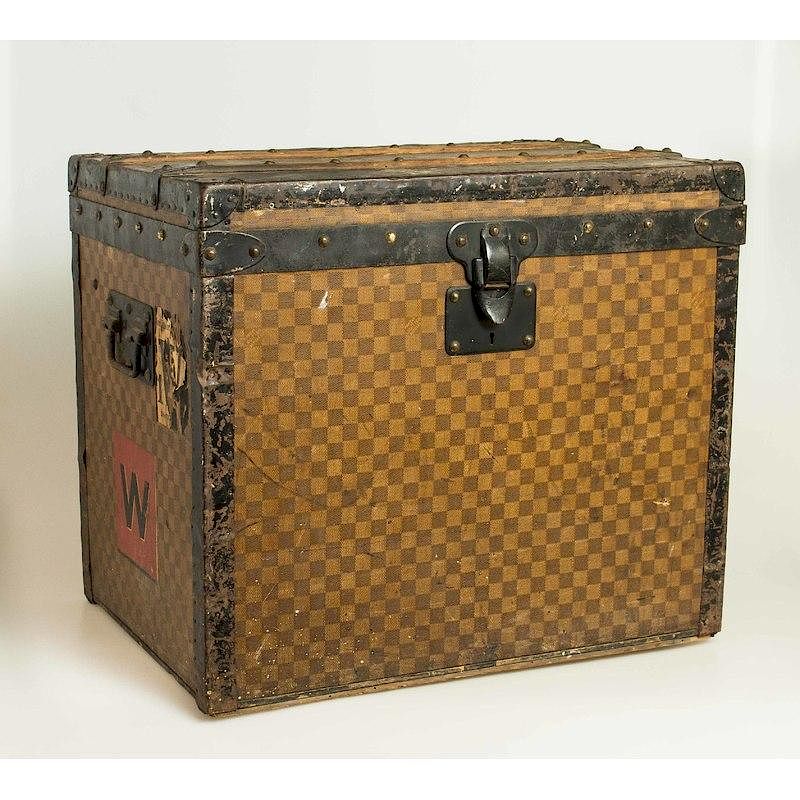 Appraisal: Louis Vuitton Trunk in Damier Pattern Louis Vuitton trunk with