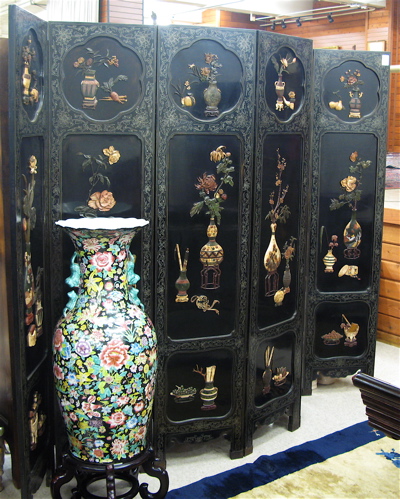 Appraisal: CHINESE SIX-PANEL FLOOR SCREEN each black lacquer panel featuring three