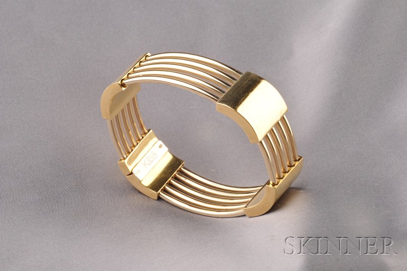 Appraisal: kt Gold Bracelet Kria designed as arched bar links spaced