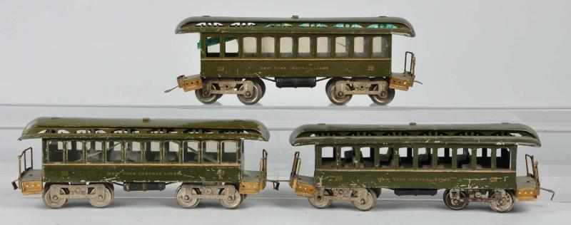 Appraisal: Lot of Lionel No Day Coaches Description American Standard gauge