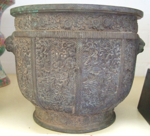 Appraisal: A Japanese bronze jardiniere late th century of U form