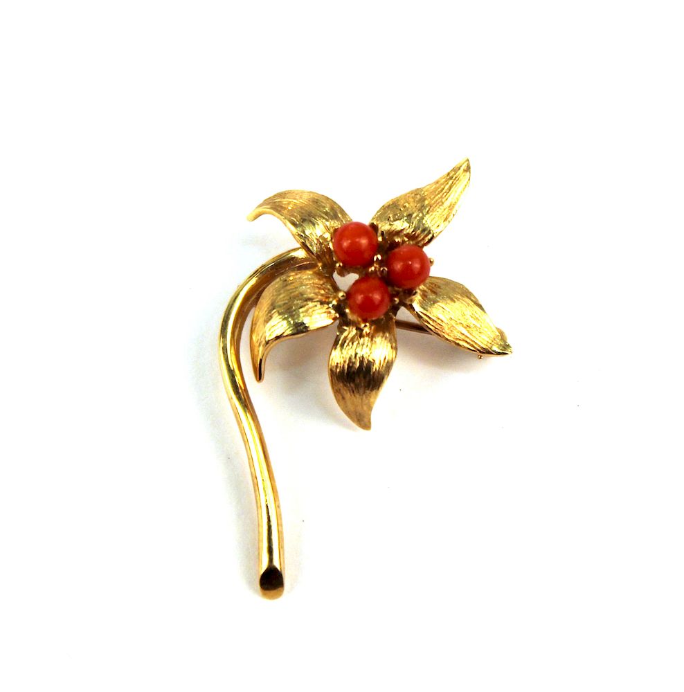 Appraisal: K Yellow Gold w Coral Floral Motif Brooch K yellow