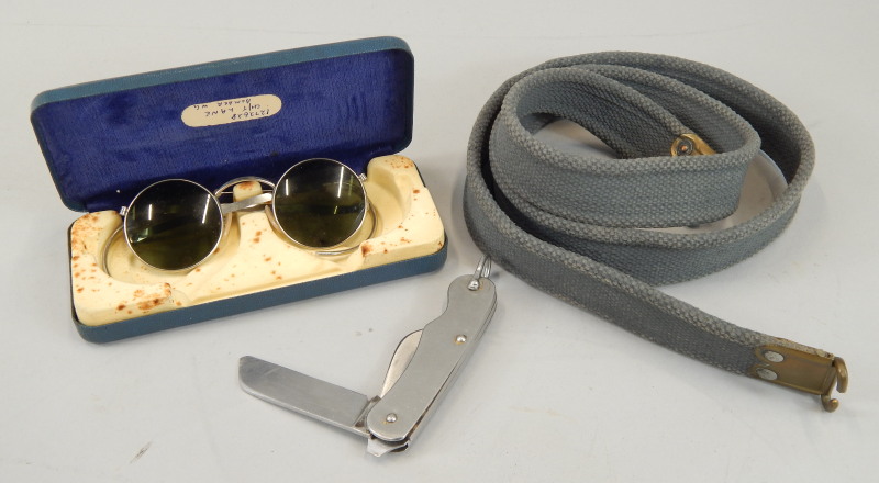 Appraisal: RAF related items to include Mark II spectacles in original