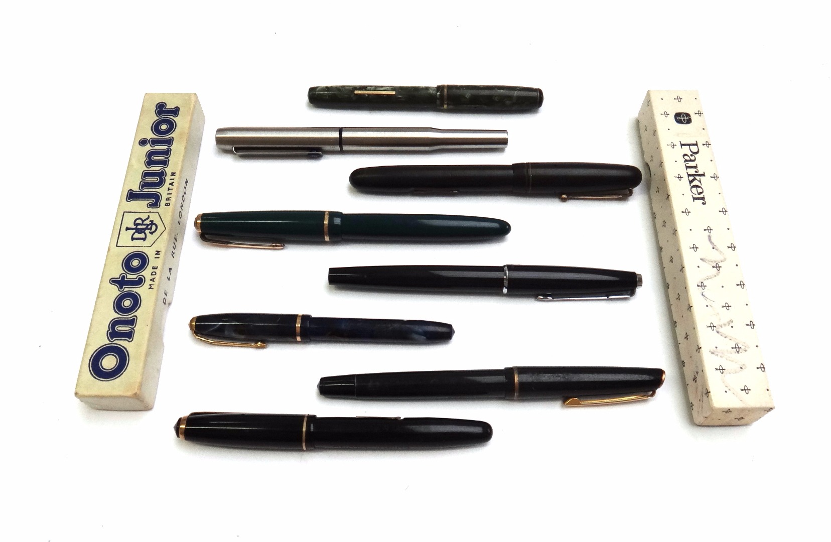 Appraisal: A collection of vintage fountain pens comprising a Parker Junior