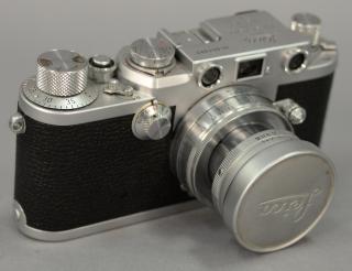 Appraisal: Leica IIIc with collapsible summicron cm Leica IIIc with collapsible