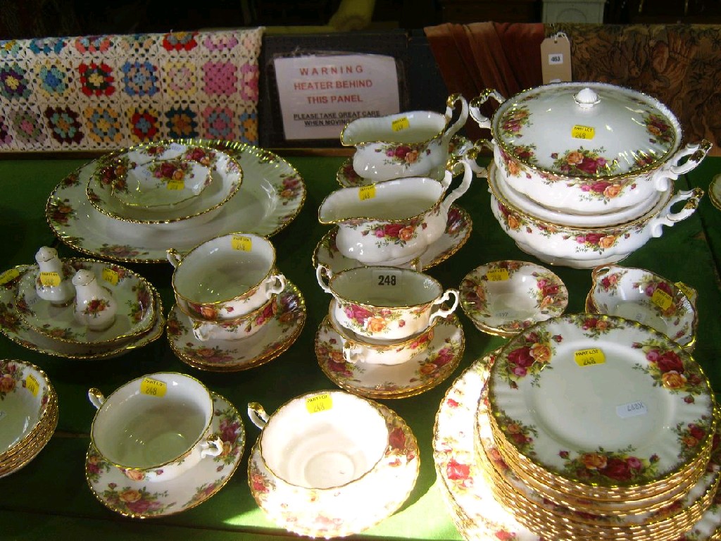 Appraisal: A quantity of royal Albert Old Country roses pattern dinner