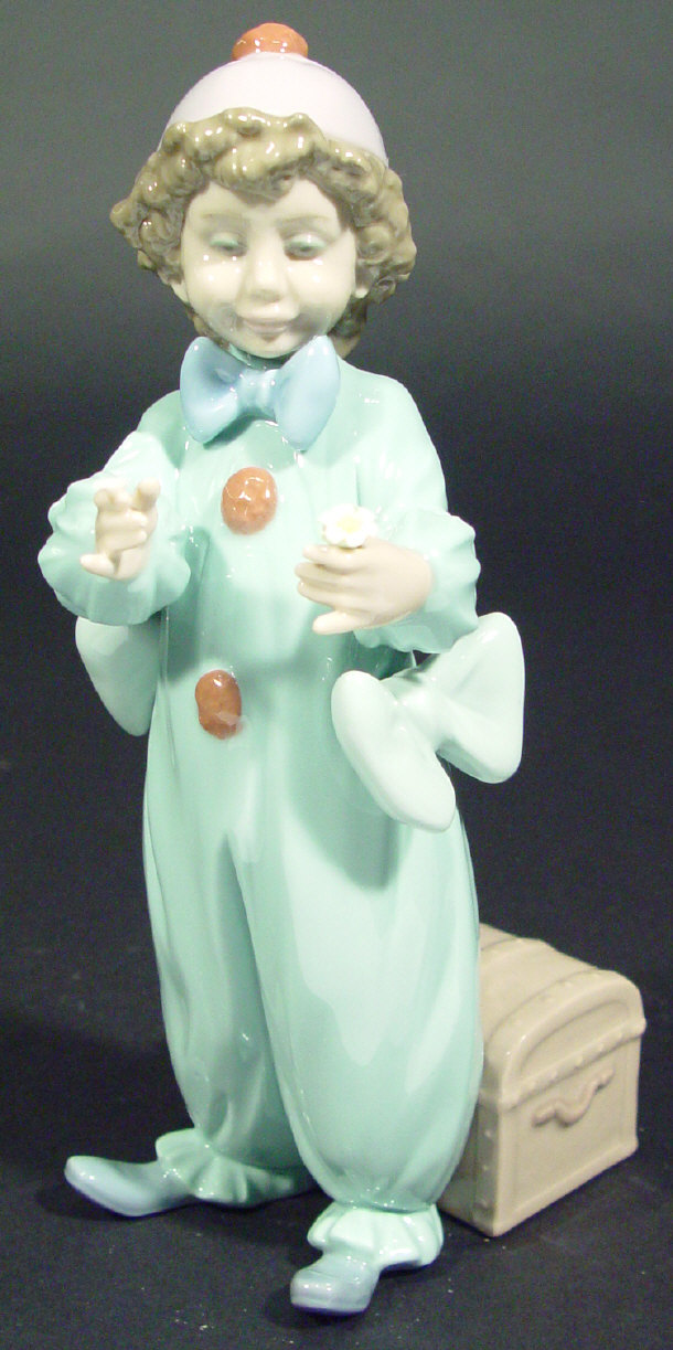 Appraisal: Lladro porcelain clown 'Pierrot in Love' printed factory mark and