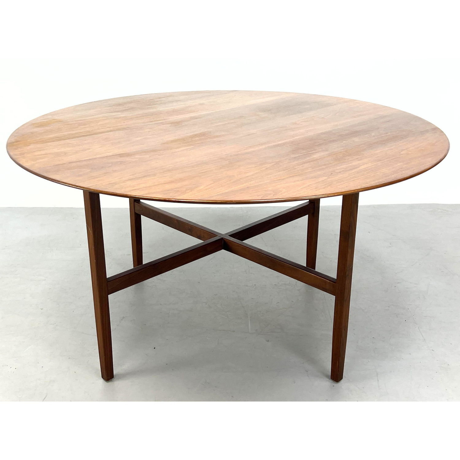 Appraisal: Round KNOLL American Modern Walnut Dining Table Knoll Assoc label