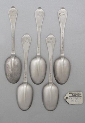 Appraisal: A set of five Queen Anne examples with plain rattails