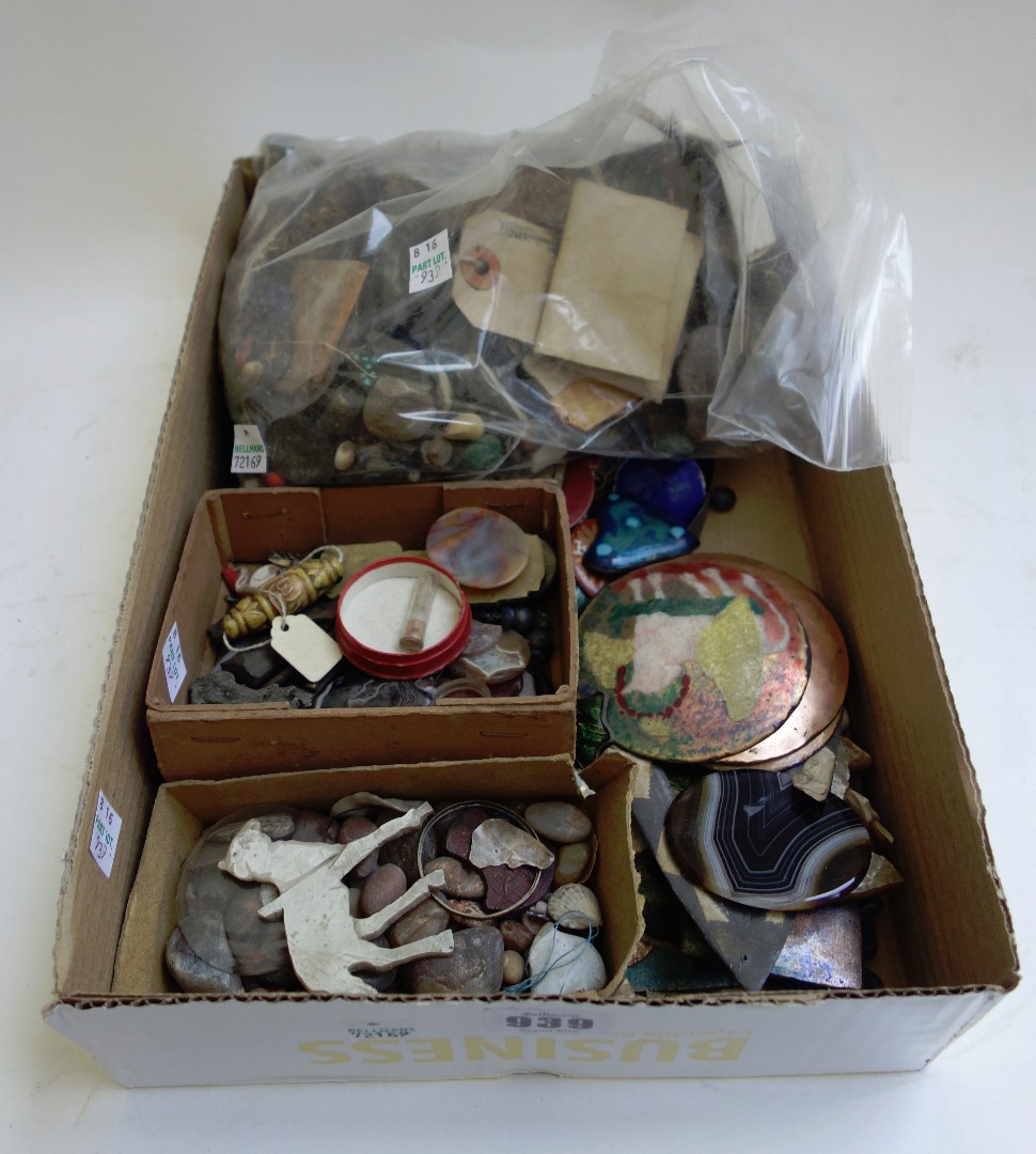 Appraisal: A quantity of small enamel metal plaques hardstone specimens and