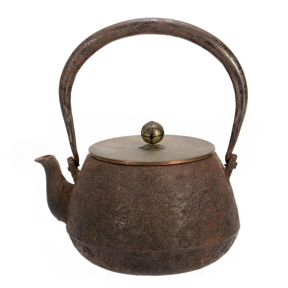 Appraisal: th-century Japanese iron teapot th-century Japanese iron teapot kettle inches