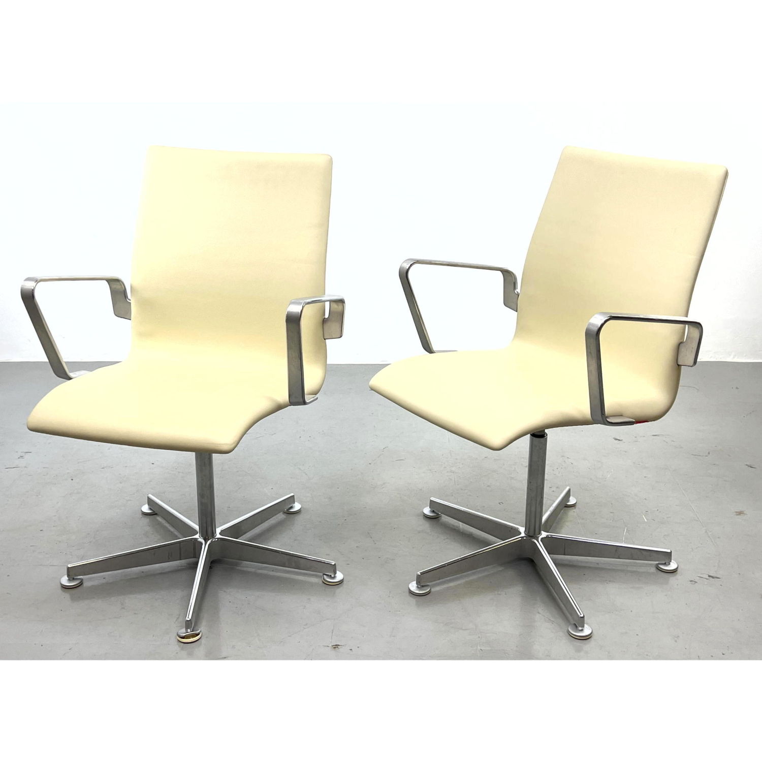 Appraisal: Pr ARNE JACOBSEN for FRITZ HANSEN Desk Chairs Shorter back