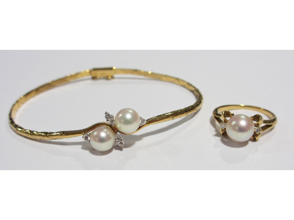 Appraisal: An ct gold cultured pearl and diamond bracelet and ring