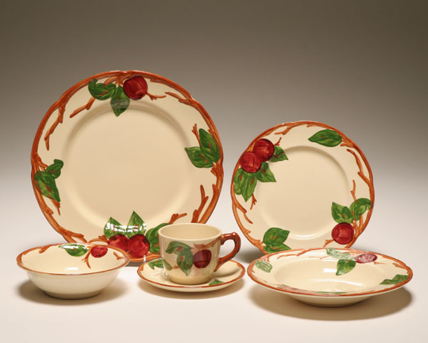 Appraisal: Franciscan china in the apple pattern pcs ten each dinner