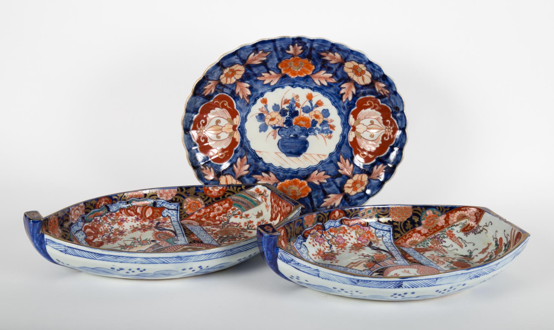 Appraisal: Near pair of Japanese Imari porcelain boat dishes late th