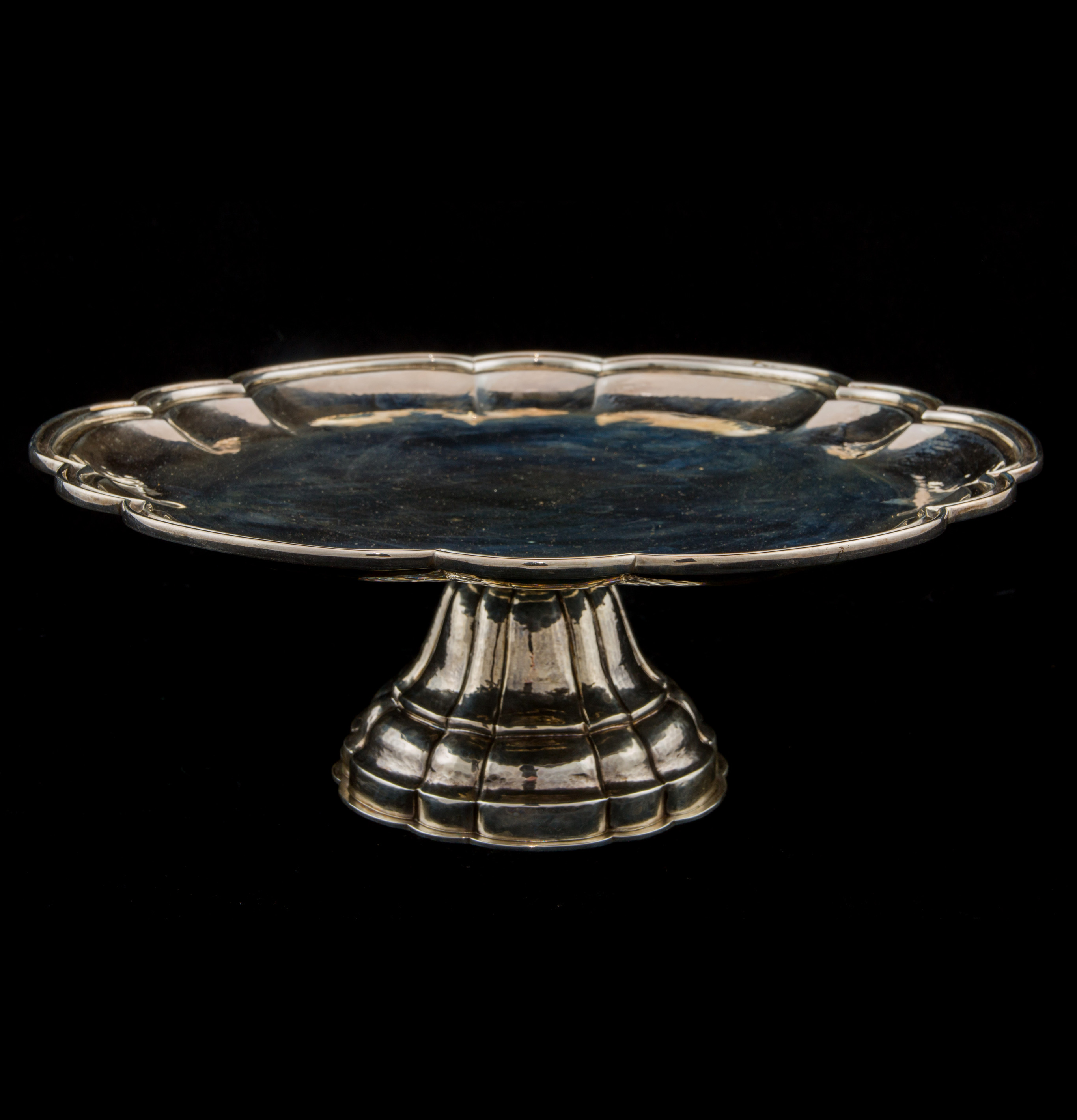 Appraisal: A BUCCELLATI STERLING PEDESTAL CAKE PLATE A Buccellati sterling pedestal