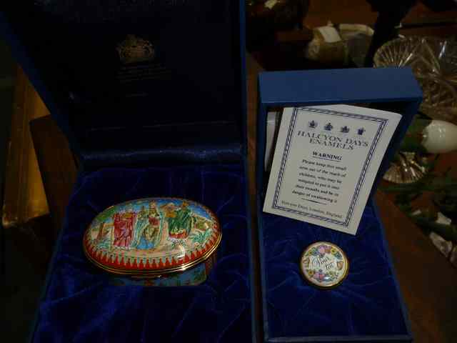 Appraisal: A HALCYON DAYS CHRISTMAS OVAL BOX together with a small