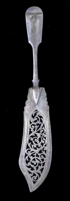 Appraisal: A VICTORIAN FISH SLICE Fiddle pattern pierced with arabesques by