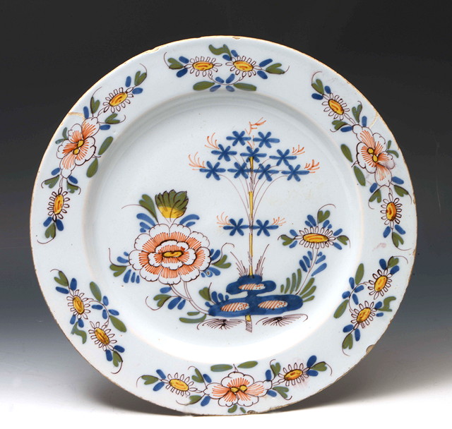 Appraisal: A LATE TH CENTURY ENGLISH DELFT WARE CHARGER decorated in