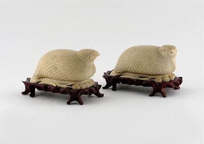 Appraisal: A good pair of Chinese carved ivory boxes and covers