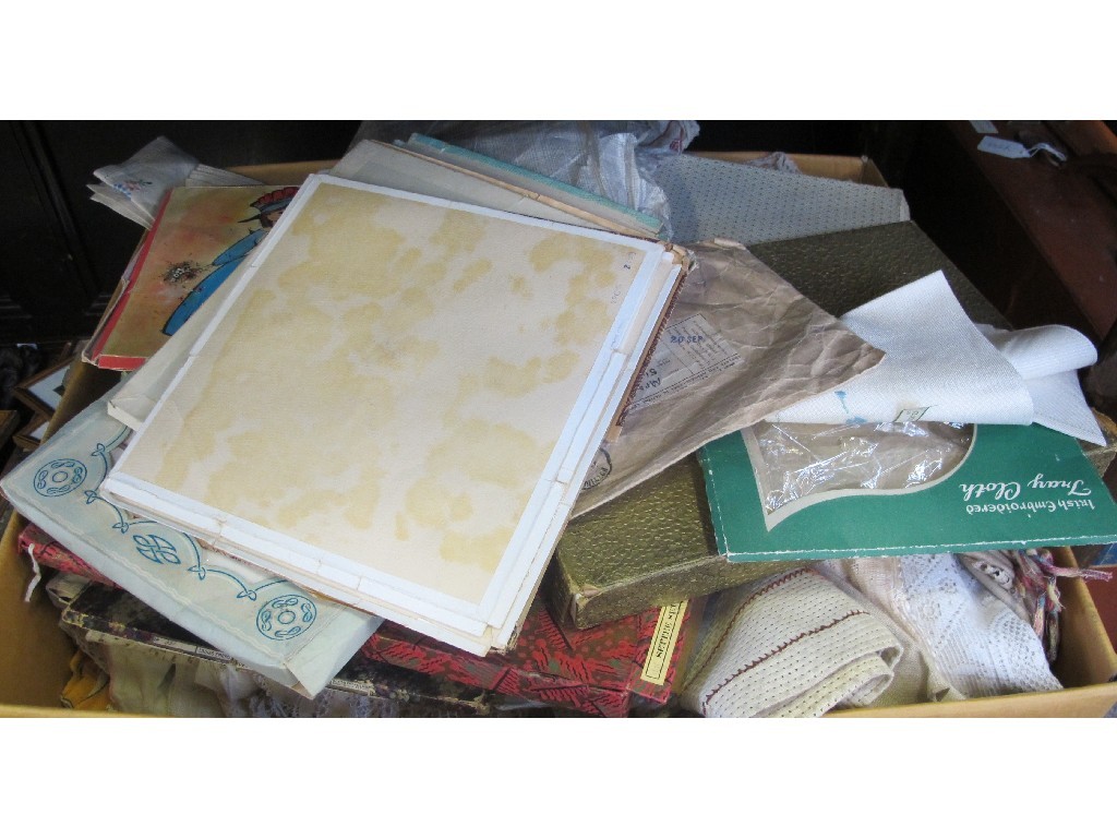 Appraisal: Large box of linen