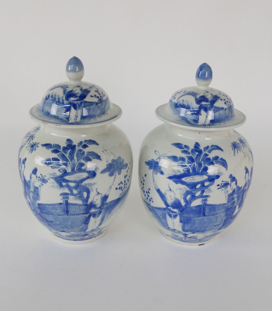 Appraisal: Pair Chinese Export Underglazed Blue and White Covered Ginger Jars