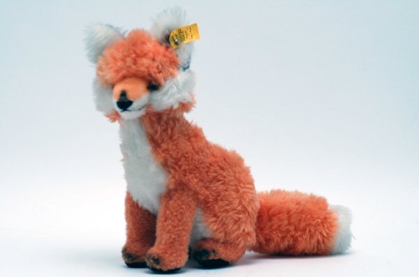 Appraisal: Circa to Steiff Cosy Fuzzy Fox of woven fur with