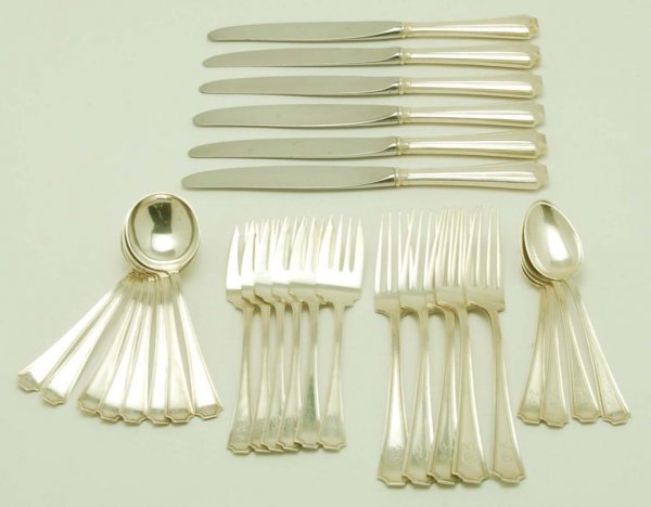 Appraisal: Twenty-nine pieces of sterling flatware in the Fairfax pattern by