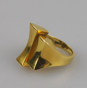 Appraisal: Contemporary stylised Italian ring stamped approx g