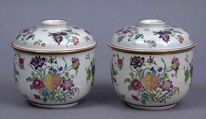 Appraisal: PAIR OF SAMSON PORCELAIN POTS AND COVERS Iron red mark