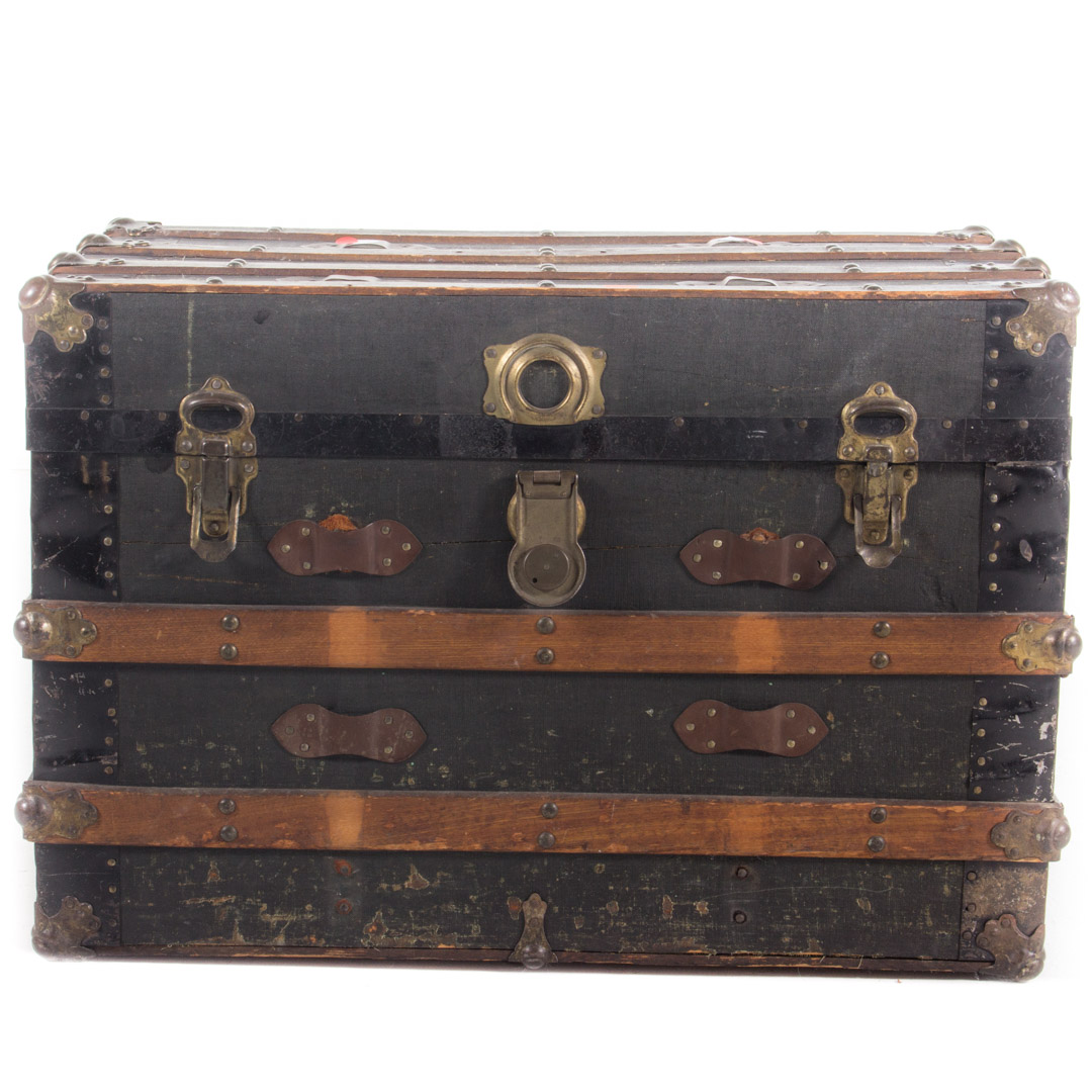 Appraisal: Antique steamer trunk