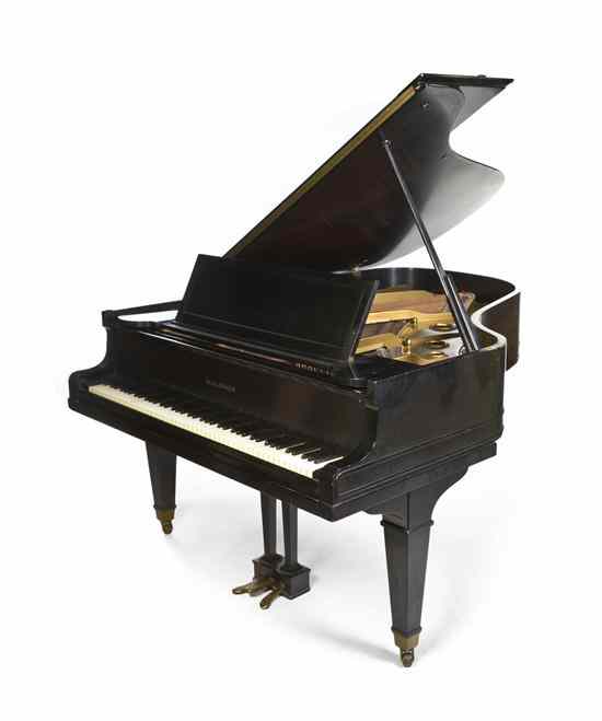 Appraisal: A Baldwin Baby Grand Piano in a black lacquer case