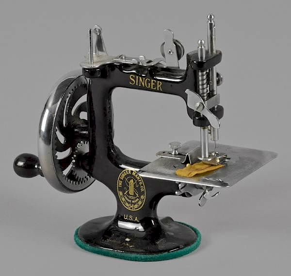 Appraisal: Child's Singer toy sewing machine '' h Child's Singer toy